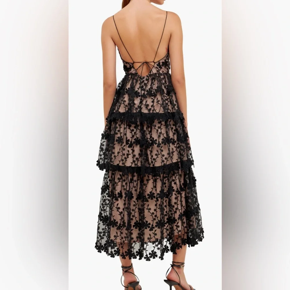 Floral Embroidered Tiered Dress Endless Rose size L NWT - Picture 2 of 14